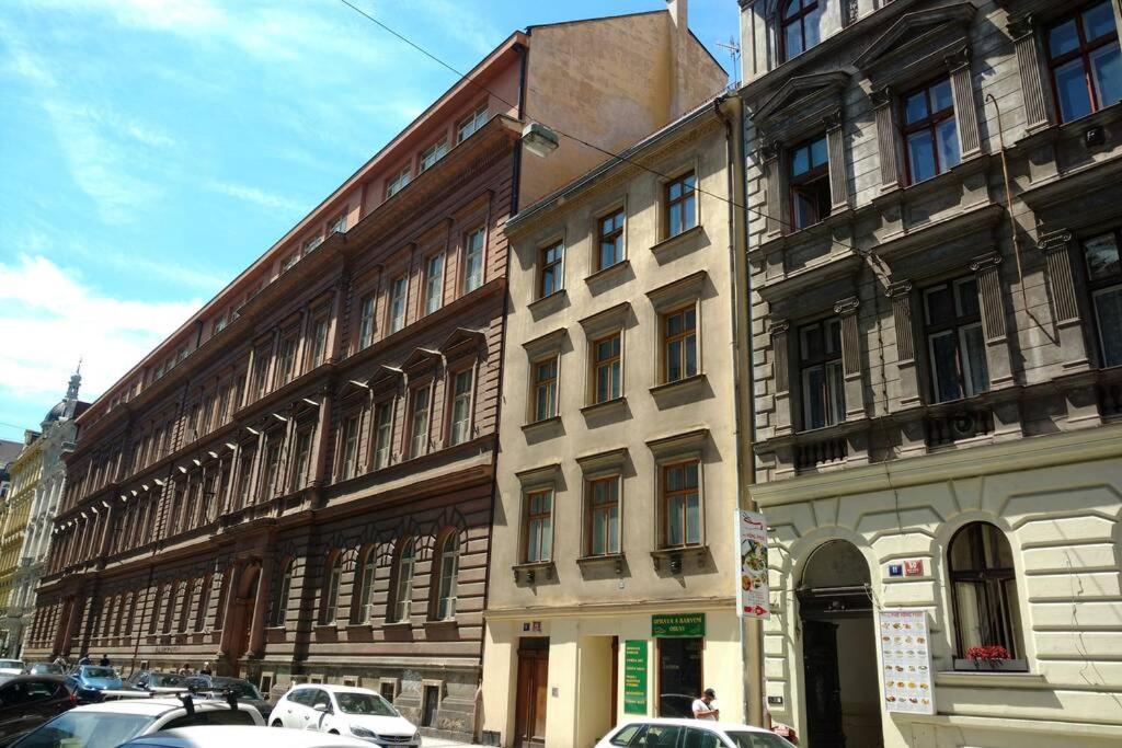 Marvelous Apartment In The Center Of Прага Екстер'єр фото